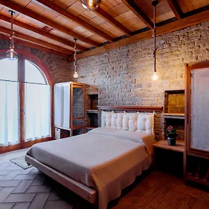 La Boheme Apartment Qeparo