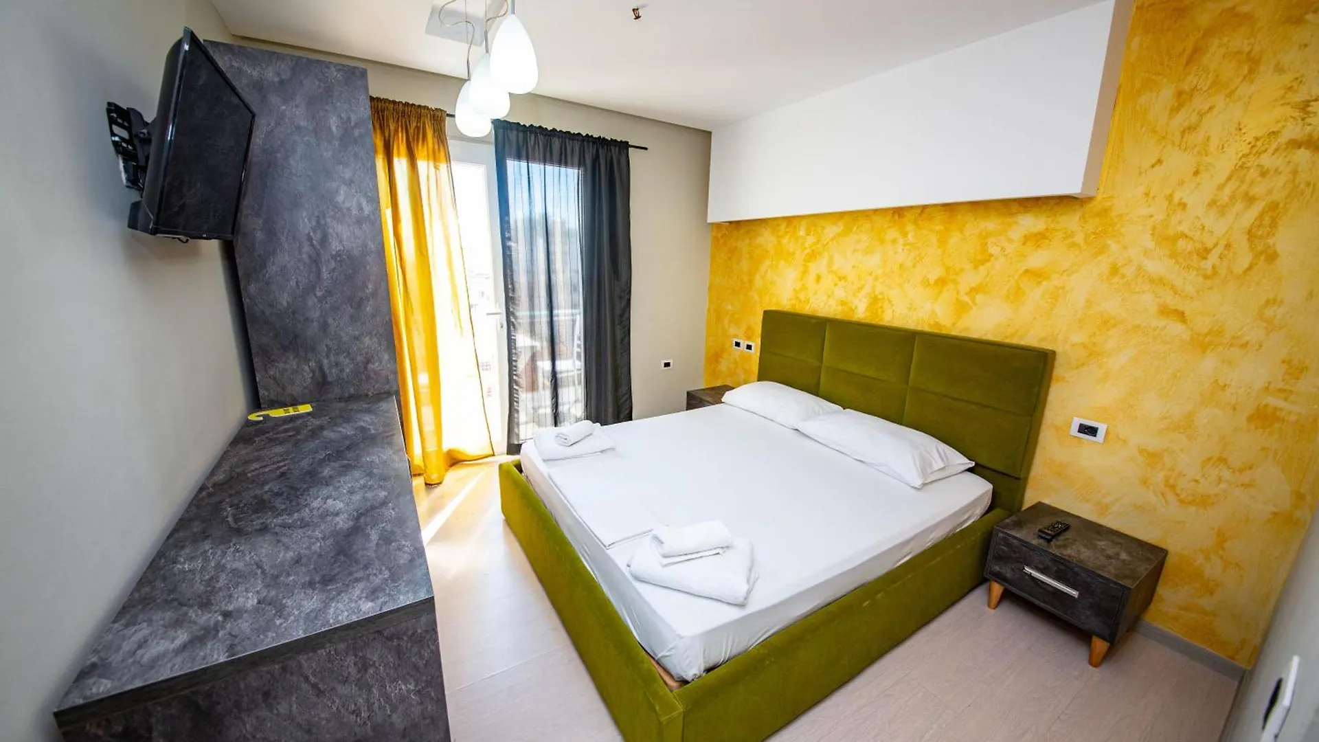 Hotel Miki Durres 4*,